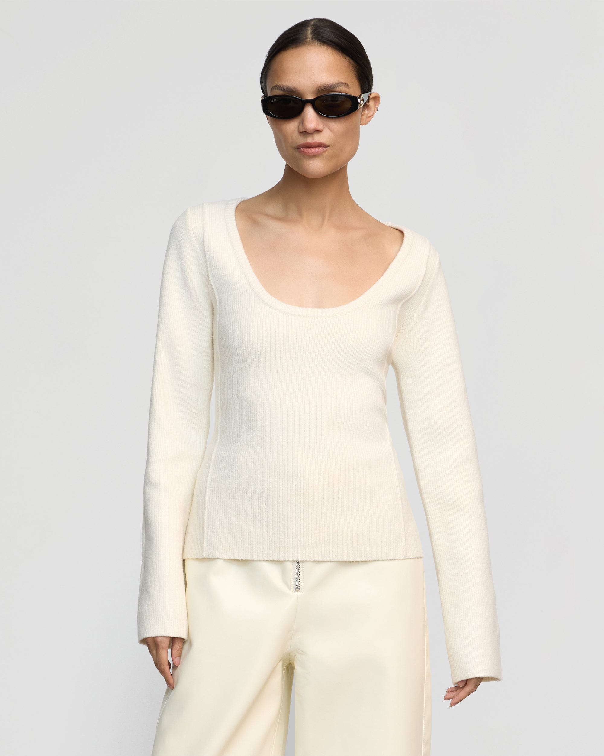 Knit outlets cream scoop neck sweater