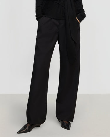 Charlotte | Suni Tailored Straight Leg Pant in Size Extra Small